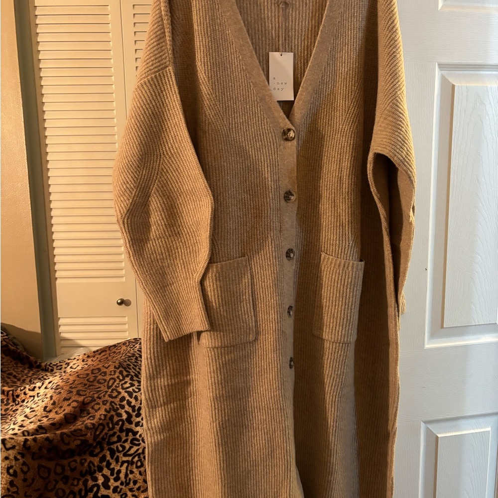 TAN LADIES SWEATER.